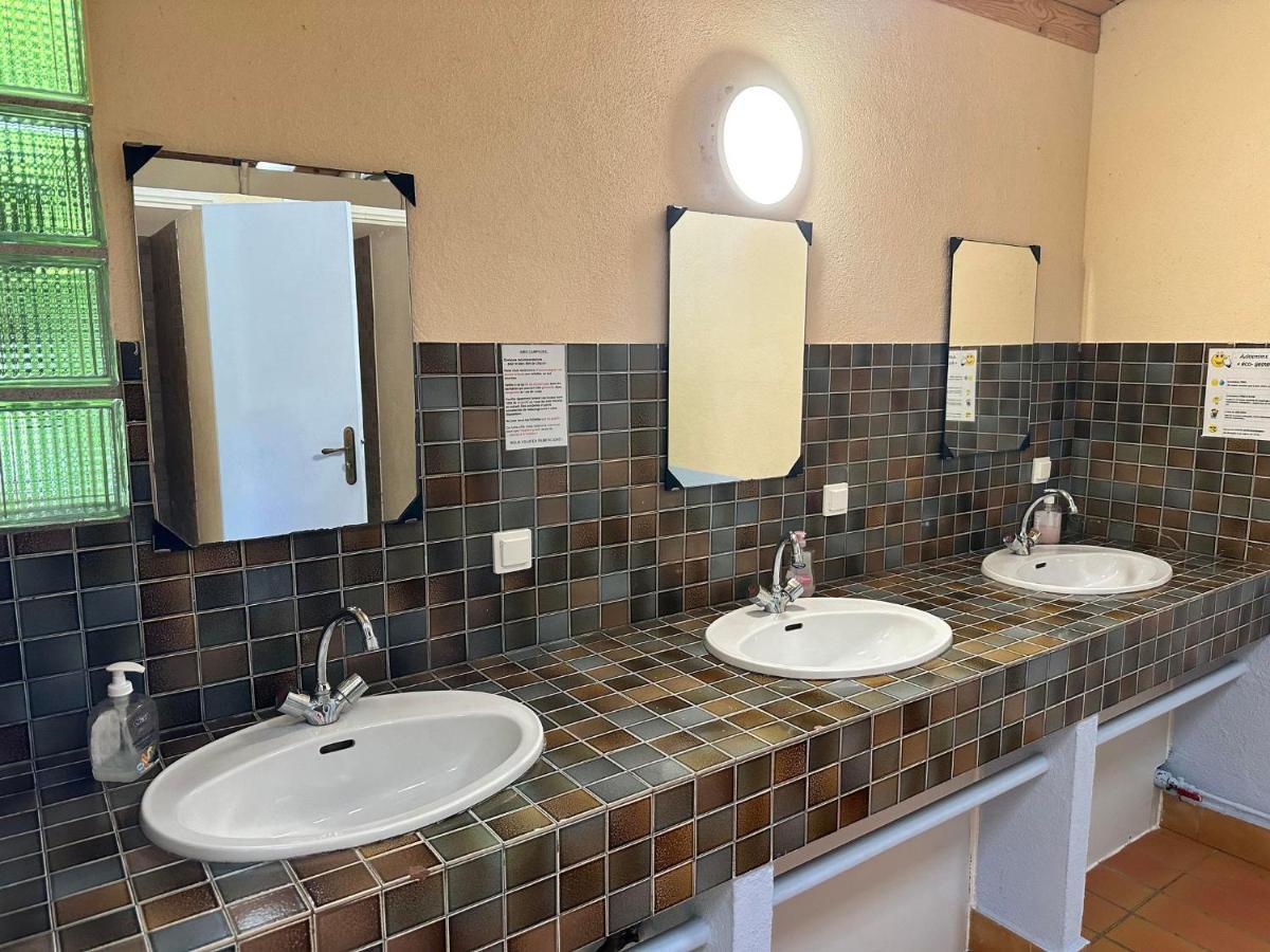 Les Eychecadous Hotel Artigat Bagian luar foto